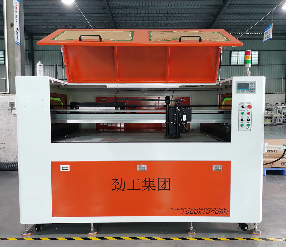 高效生产，轻松应对各种材料，华体会在线平台（中国）官网大尺寸模切机华体会在线平台（中国）官网助您一臂之力